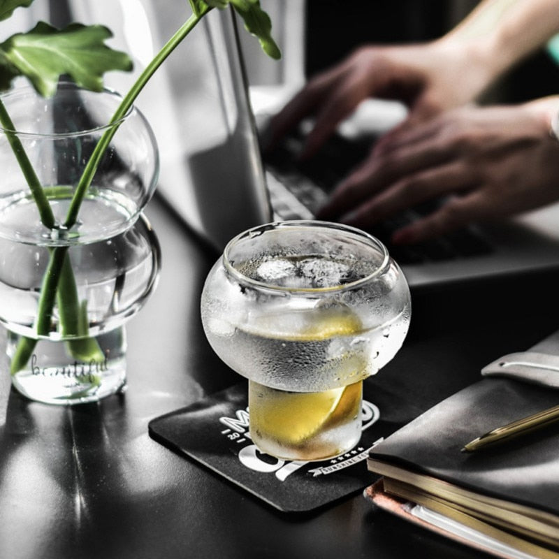 Droplet-Shaped Cocktail Glass - Stylish Glassware for Drinks and Parties