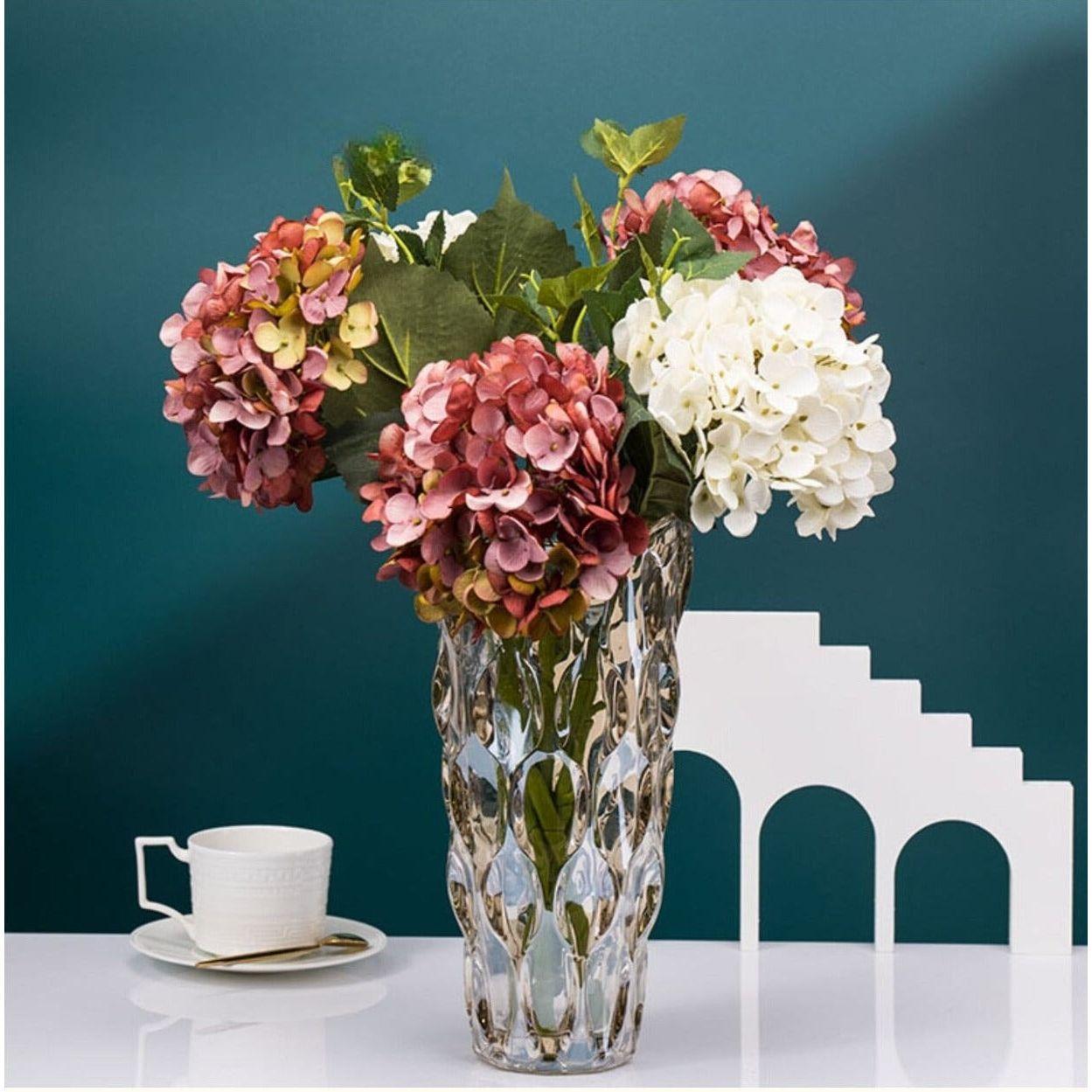 Luxe Glass Vase 24 cm – Stylish and Timeless